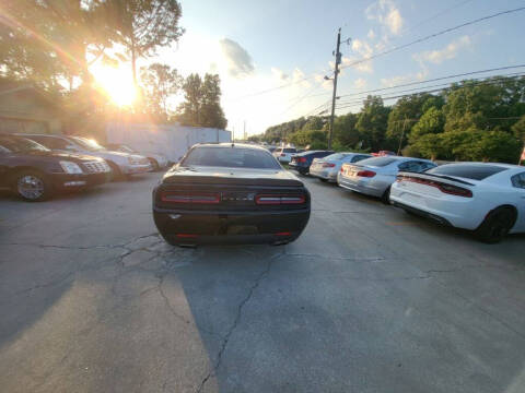 2015 Dodge Challenger SXT Plus