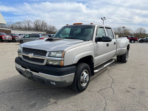 2004 Chevrolet Silverado 3500 for sale at Auto Mall of Springfield in Springfield IL