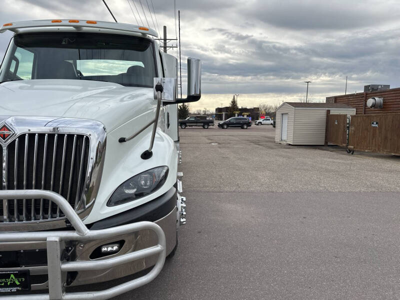 2021 International RH613