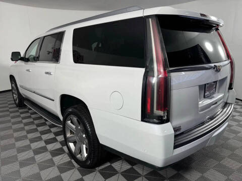 2019 Cadillac Escalade ESV Luxury