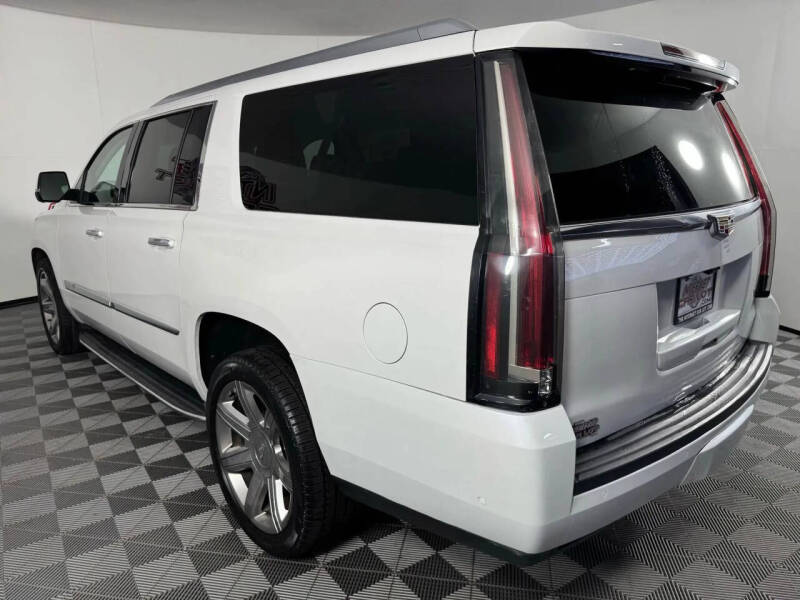 2019 Cadillac Escalade ESV Luxury