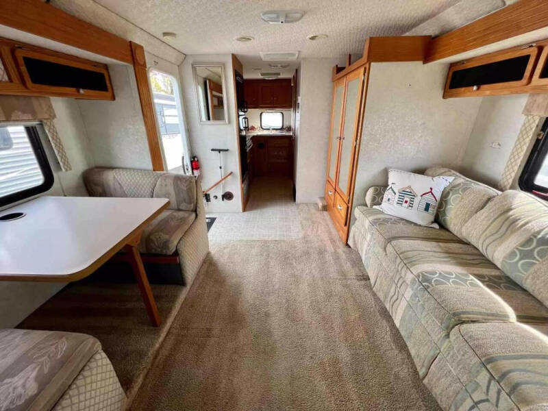 2004 Ford E-Series E-450 SD