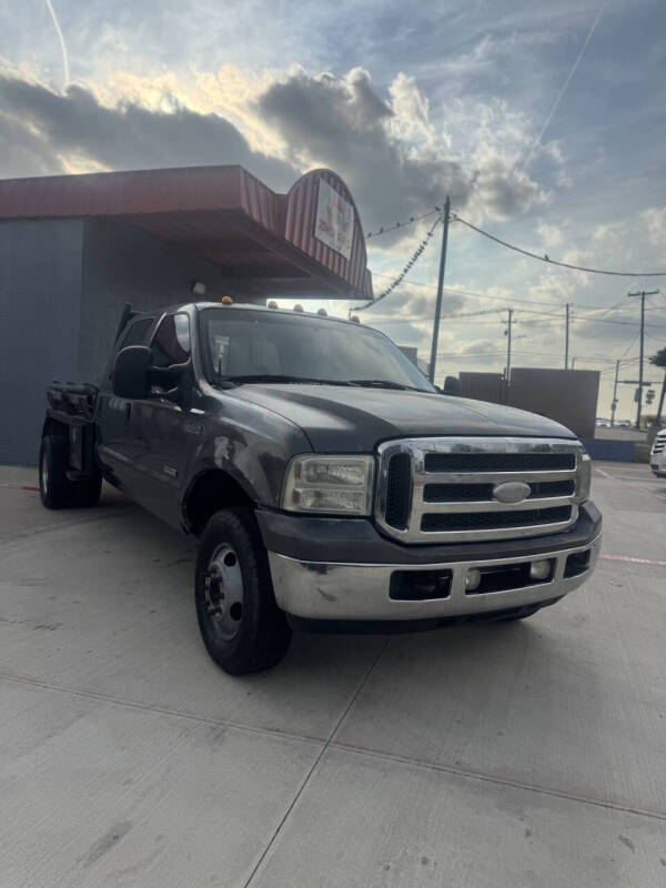 2005 Ford F-350 Super Duty Lariat's photo