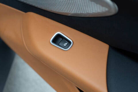 2025 Aston Martin Vantage