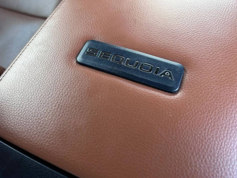 2020 Toyota Sequoia Platinum