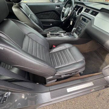 2013 Ford Mustang V6 Premium