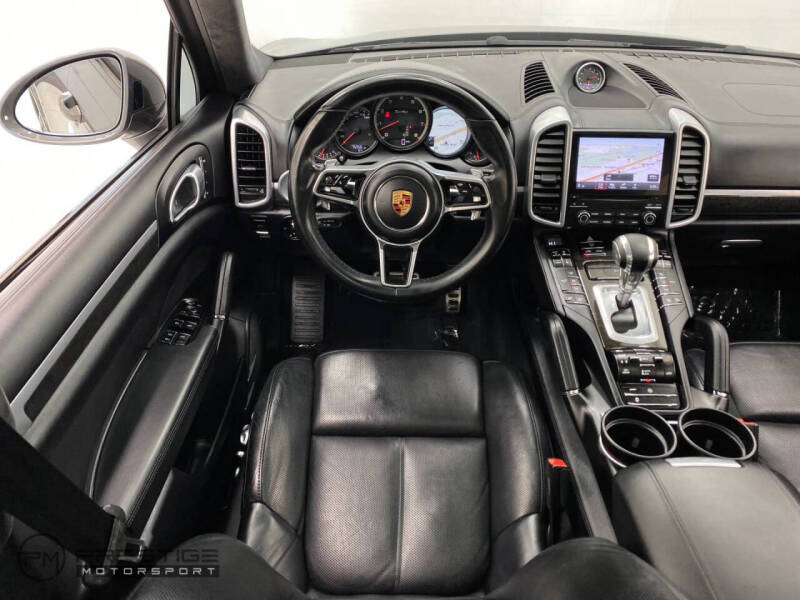 2017 Porsche Cayenne Turbo