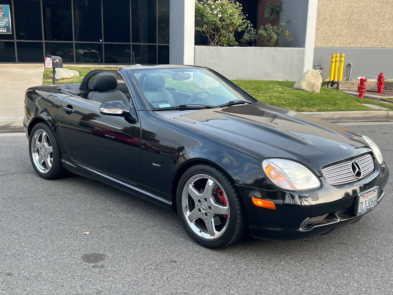 2001 Mercedes-Benz SLK for sale at ZRV AUTO INC in Brea, CA