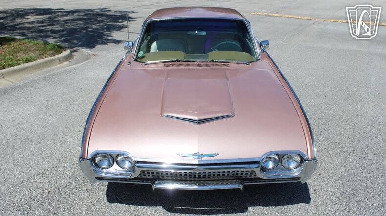 1962 Ford Thunderbird