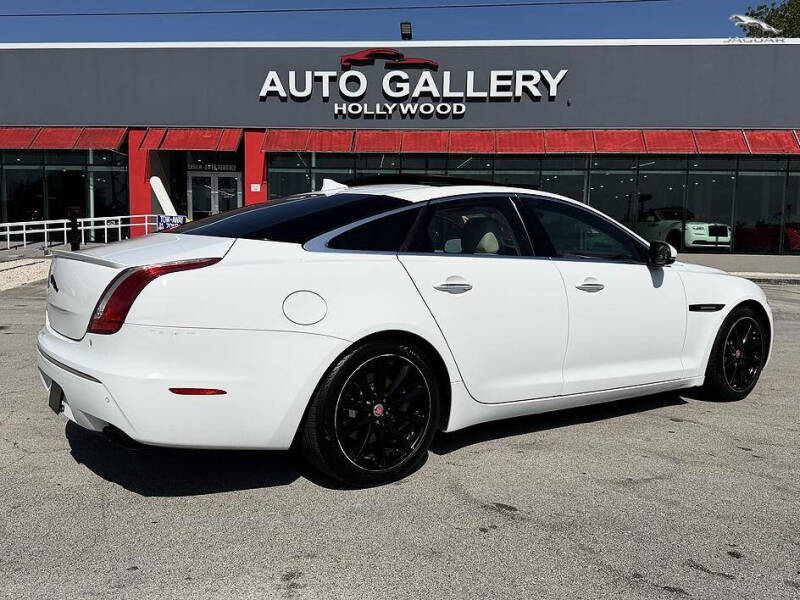 2014 Jaguar XJ