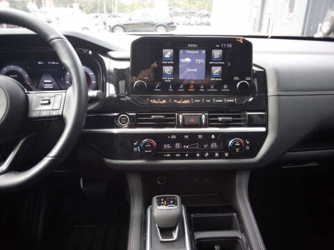 2024 Nissan Pathfinder Platinum