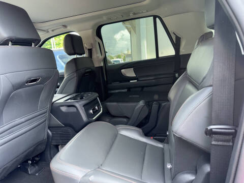 2025 Ford Expedition MAX Active