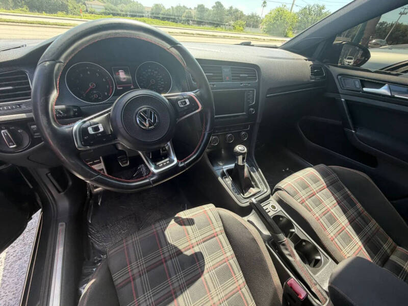 2017 Volkswagen Golf GTI S
