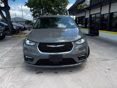 2022 Chrysler Pacifica Touring L