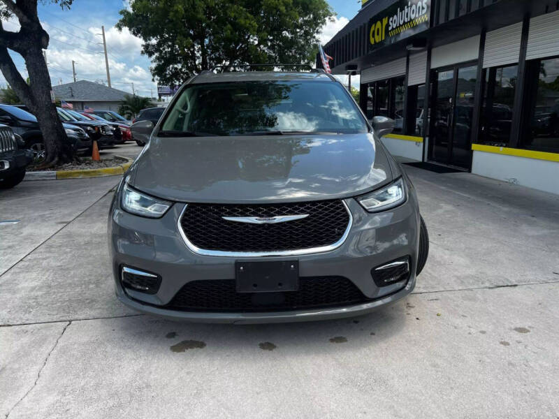 2022 Chrysler Pacifica Touring L
