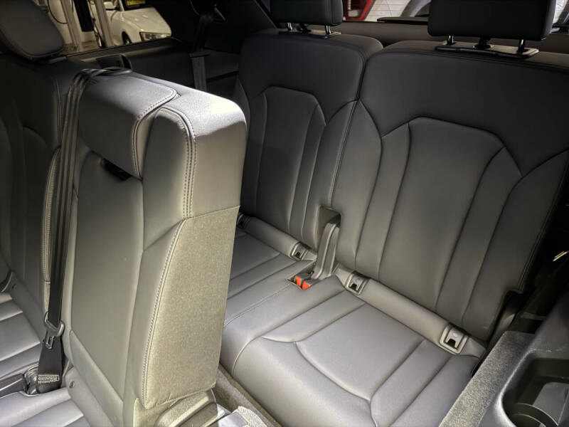 2023 Audi Q7 quattro Premium Plus 45 TFSI