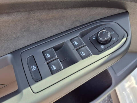 2025 Volkswagen Golf GTI SE