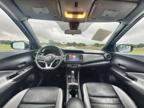 2023 Nissan Kicks SR