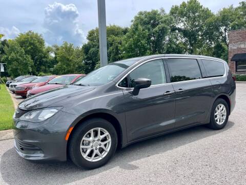 2018 Chrysler Pacifica for sale at City Auto in Murfreesboro TN