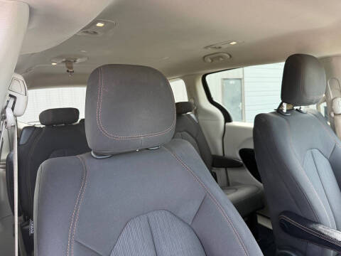 2017 Chrysler Pacifica Touring