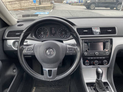 2013 Volkswagen Passat SE PZEV