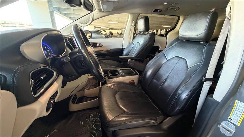 2021 Chrysler Pacifica Touring L