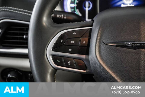 2024 Chrysler Pacifica Plug-In Hybrid Select