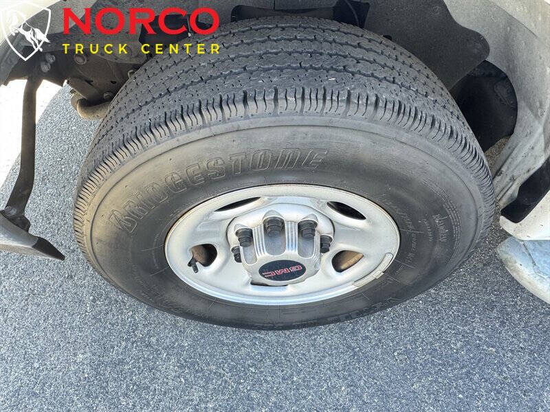 2023 GMC Savana 2500