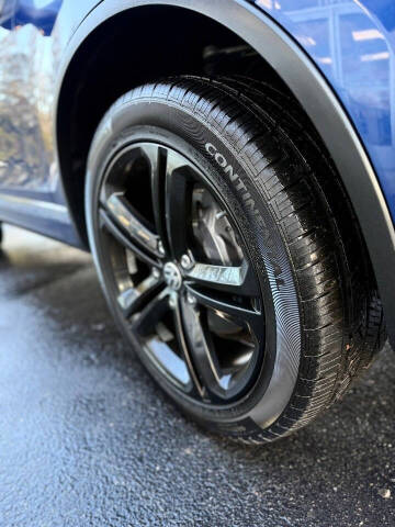 2017 Volkswagen Touareg V6 Wolfsburg