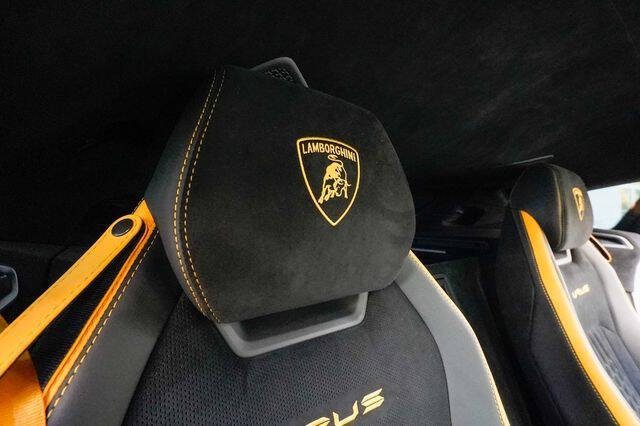 2023 Lamborghini Urus Performante