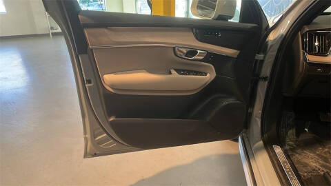 2025 Volvo XC90 B6 Plus Bright Theme 7P