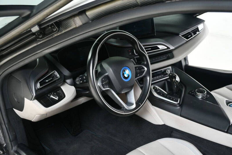 2015 BMW i8