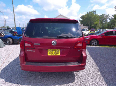2011 Volkswagen Routan SE