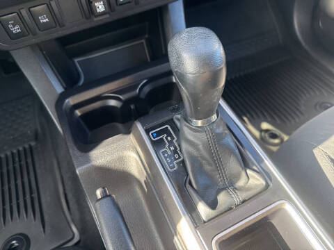 2022 Toyota Tacoma SR5 V6