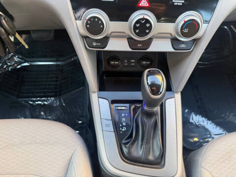 2019 Hyundai Elantra
