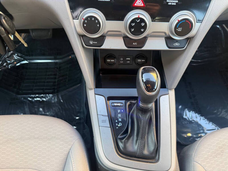 2019 Hyundai Elantra