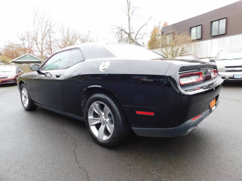 2015 Dodge Challenger SXT