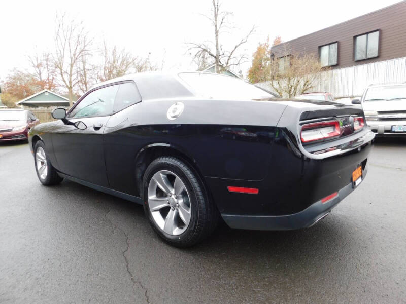 2015 Dodge Challenger SXT