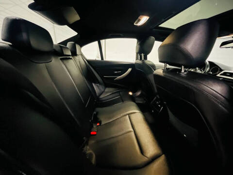 2013 BMW 3 Series 320i