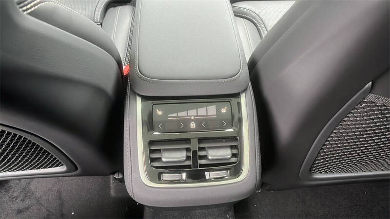 2026 Volvo XC90 B6 Ultra 7P