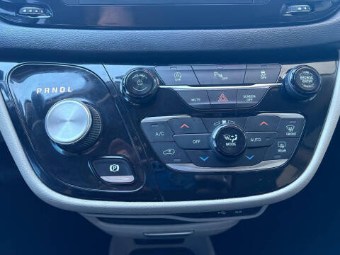 2019 Chrysler Pacifica Touring L