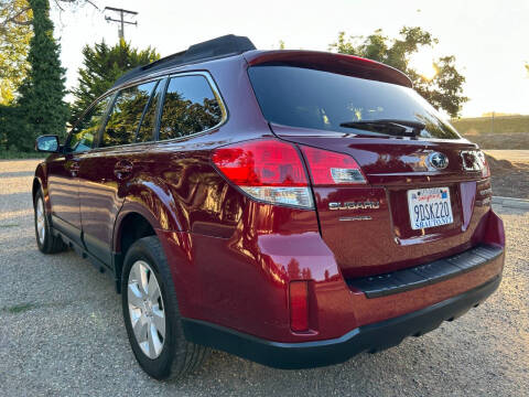 2011 Subaru Outback 2.5i Premium