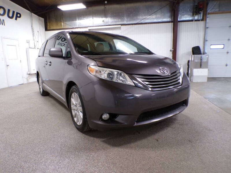 2011 Toyota Sienna XLE 7-Passenger