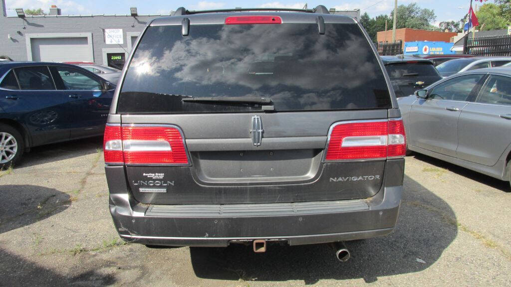 2011 Lincoln Navigator L for sale at United Car Company in Detroit, MI