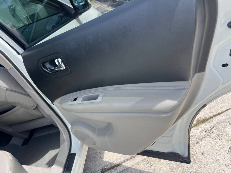 2011 Nissan Rogue SV