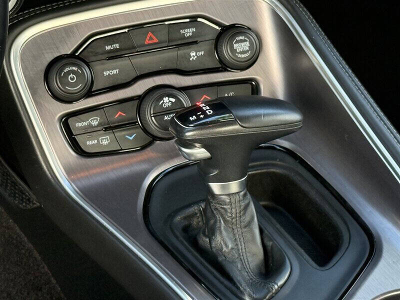 2017 Dodge Challenger SXT