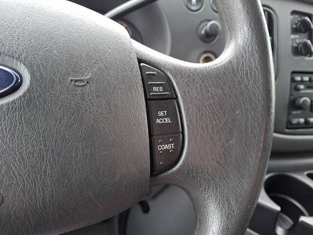 2008 Ford E-Series E-350 SD XLT