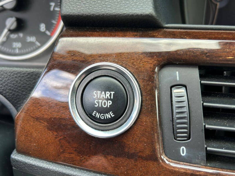 2013 BMW 3 Series 328i