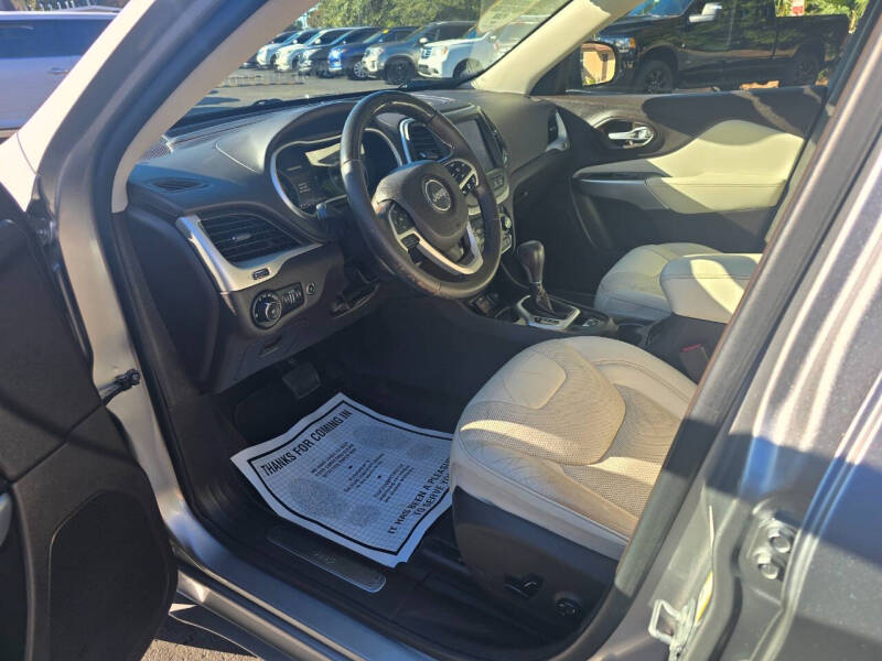 2016 Jeep Cherokee Overland