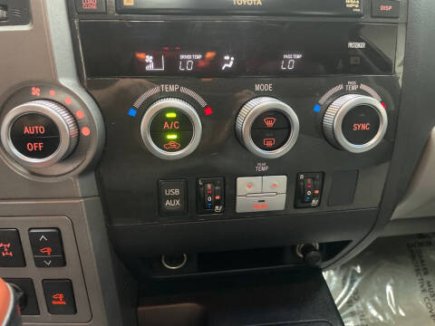 2011 Toyota Sequoia Platinum